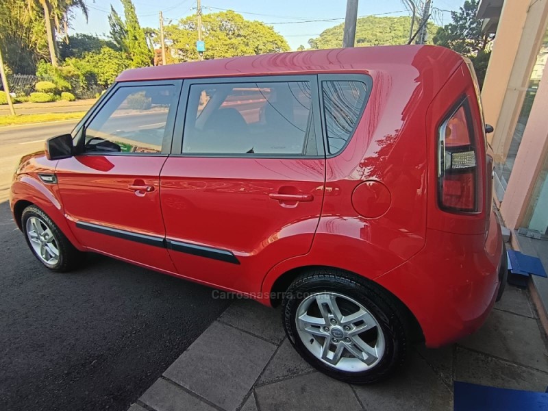 SOUL 1.6 EX 16V FLEX 4P MANUAL - 2011 - NOVA PETRóPOLIS