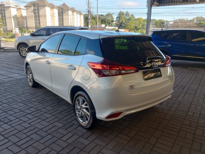 YARIS 1.5 XS 16V FLEX 4P AUTOMÁTICO - 2025 - CAXIAS DO SUL
