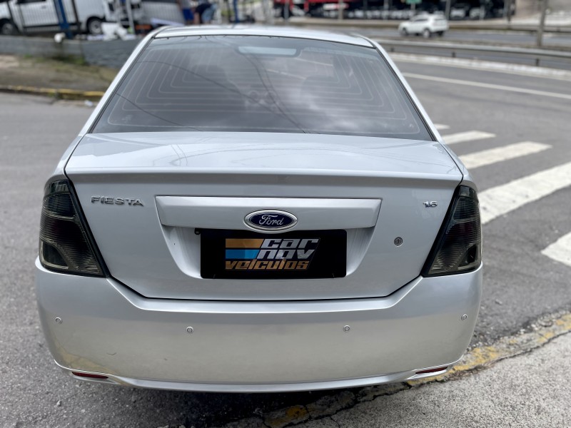FIESTA 1.6 ROCAM SE SEDAN 8V FLEX 4P MANUAL - 2014 - CAXIAS DO SUL