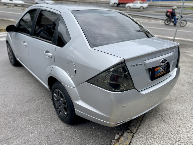 FIESTA 1.6 ROCAM SE SEDAN 8V FLEX 4P MANUAL - 2014 - CAXIAS DO SUL