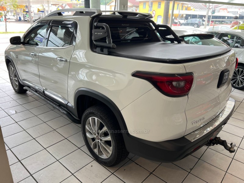 TORO 2.0 16V TURBO DIESEL VOLCANO AT9 4X4 AUTOMÁTICO - 2019 - CAXIAS DO SUL