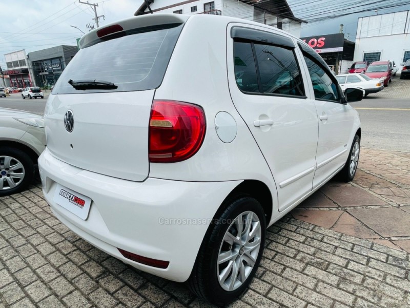 FOX 1.0 MI 8V FLEX 4P MANUAL - 2011 - CAMPO BOM