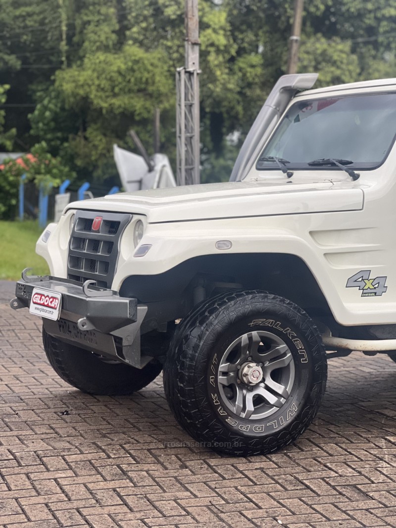 T4 3.2 TGV 4X4 16V TURBO DIESEL 2P MANUAL - 2014 - CAMPO BOM