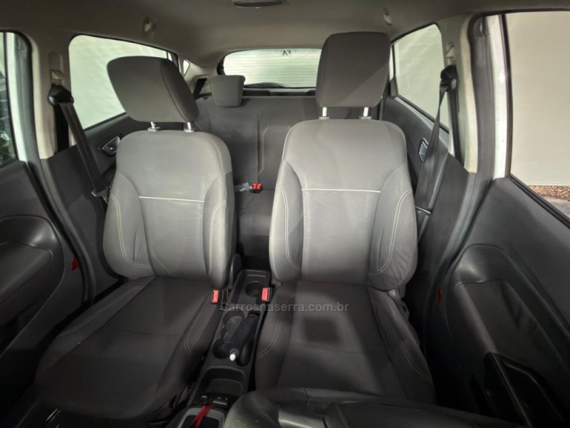 FIESTA 1.6 SE HATCH 16V FLEX 4P AUTOMÁTICO - 2015 - NOVA PRATA