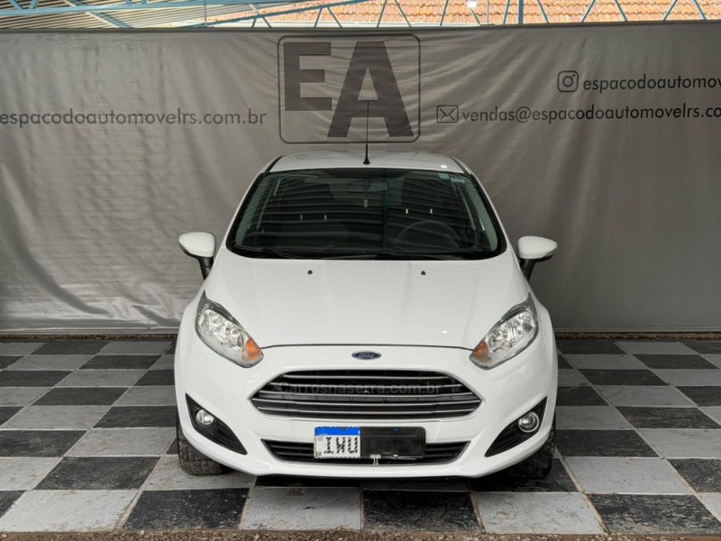FIESTA 1.6 SE HATCH 16V FLEX 4P AUTOMÁTICO - 2015 - NOVA PRATA