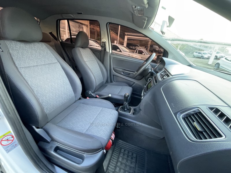 FOX 1.0 MI 8V FLEX 4P MANUAL - 2014 - PAROBé