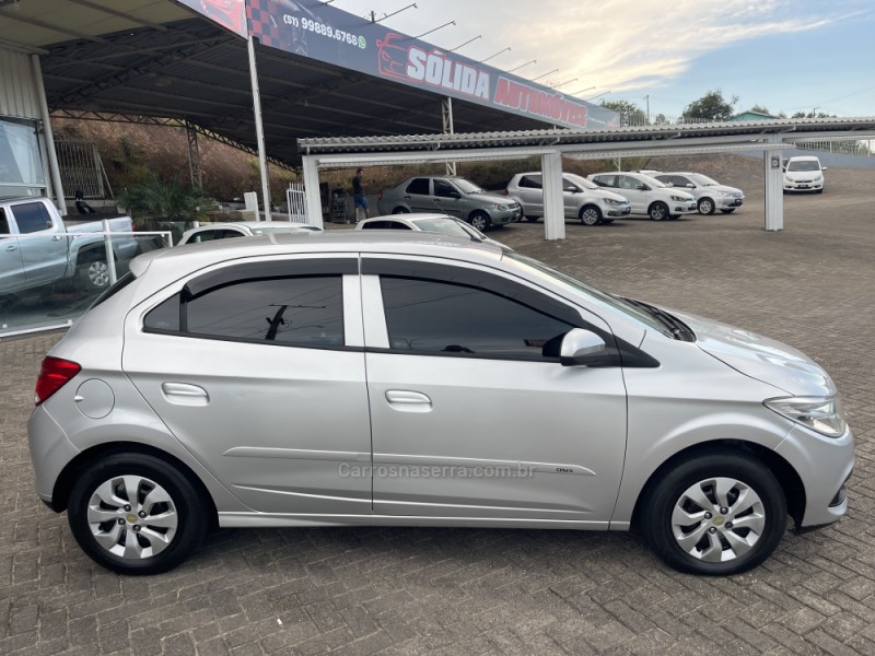 ONIX 1.0 LT 12V FLEX 4P MANUAL - 2013 - PAROBé