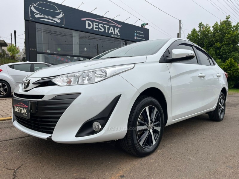 yaris 1.5 xs sedan 16v flex 4p automatico 2022 dois irmaos