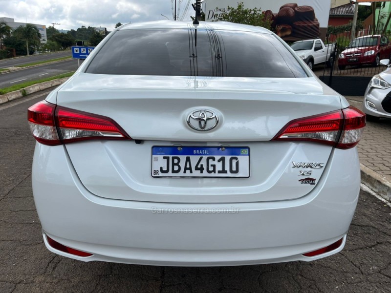 YARIS 1.5 XS SEDAN 16V FLEX 4P AUTOMÁTICO - 2022 - DOIS IRMãOS