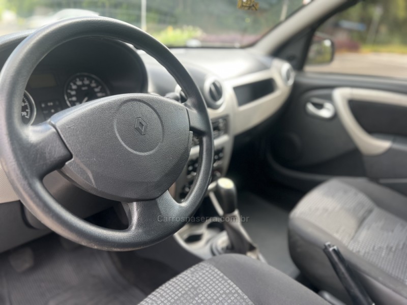 SANDERO 1.0 EXPRESSION 16V FLEX 4P MANUAL - 2011 - CAMPO BOM