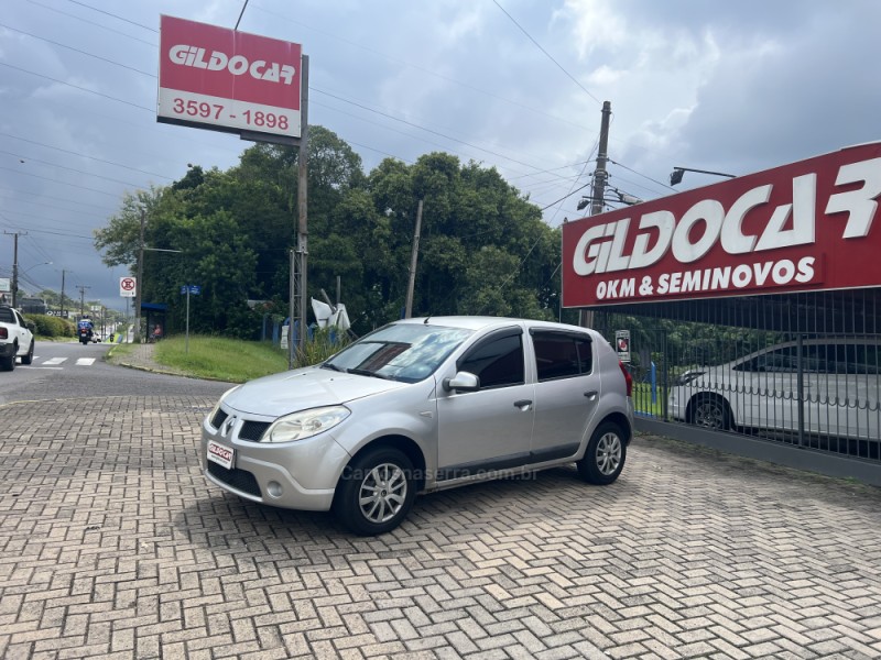 SANDERO 1.0 EXPRESSION 16V FLEX 4P MANUAL - 2011 - CAMPO BOM