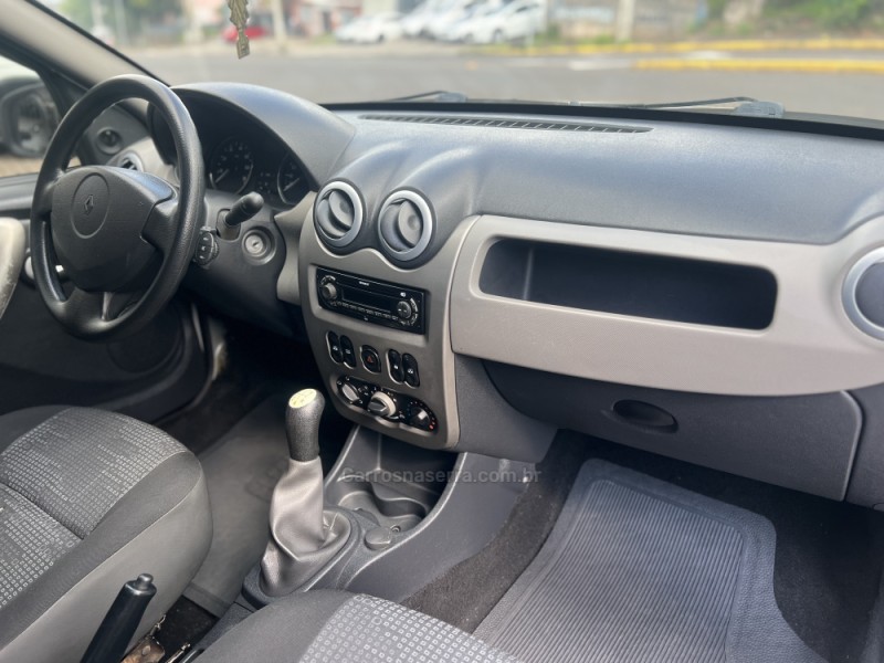 SANDERO 1.0 EXPRESSION 16V FLEX 4P MANUAL - 2011 - CAMPO BOM