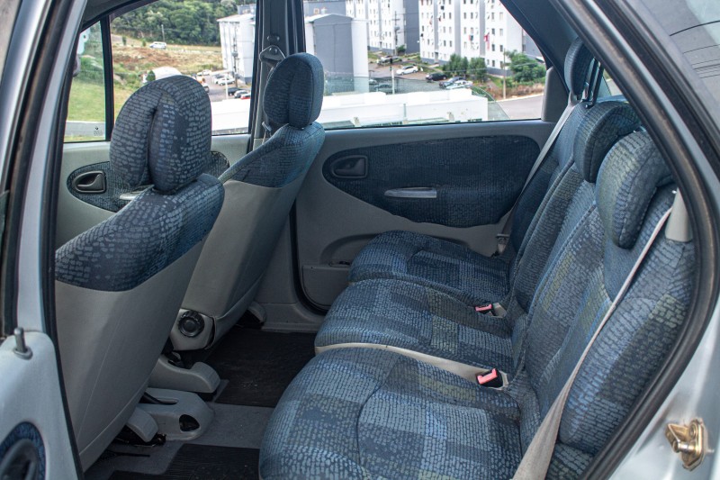 SCÉNIC 1.6 AUTHENTIQUE 16V GASOLINA 4P MANUAL - 2005 - FARROUPILHA