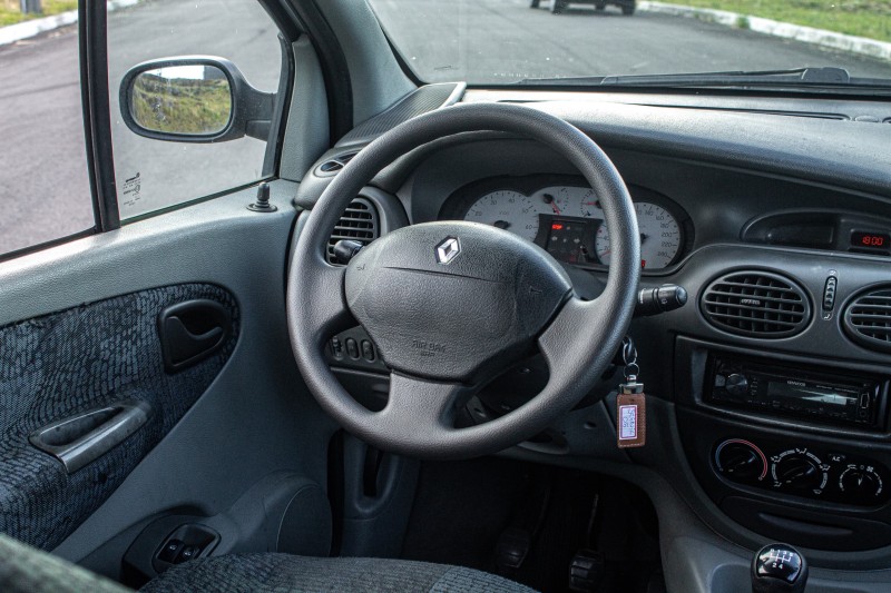 SCÉNIC 1.6 AUTHENTIQUE 16V GASOLINA 4P MANUAL - 2005 - FARROUPILHA