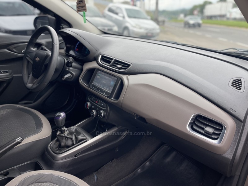 PRISMA 1.4 MPFI LTZ 8V FLEX 4P MANUAL - 2014 - PAROBé