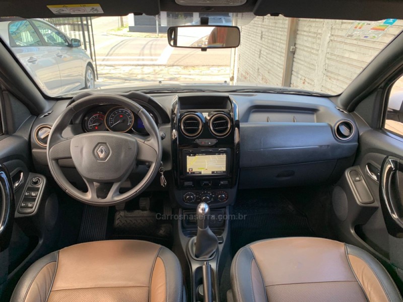 DUSTER 1.6 DYNAMIQUE 4X2 16V FLEX 4P MANUAL - 2017 - CAXIAS DO SUL