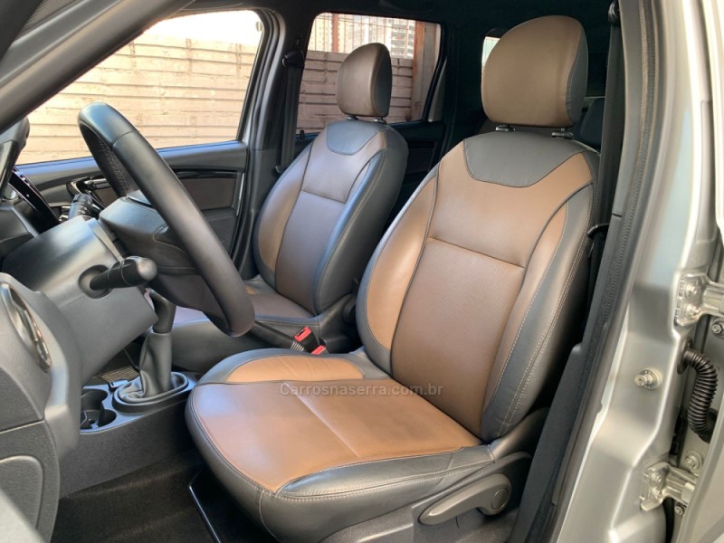 DUSTER 1.6 DYNAMIQUE 4X2 16V FLEX 4P MANUAL - 2017 - CAXIAS DO SUL