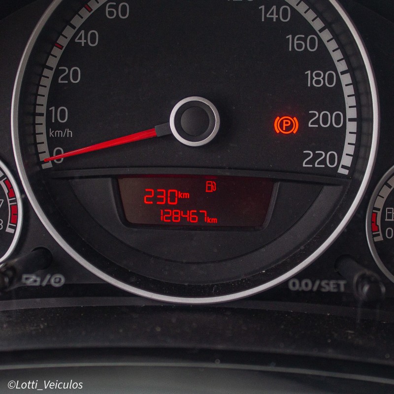 UP 1.0 TSI MOVE UP 12V FLEX 4P MANUAL - 2016 - FARROUPILHA