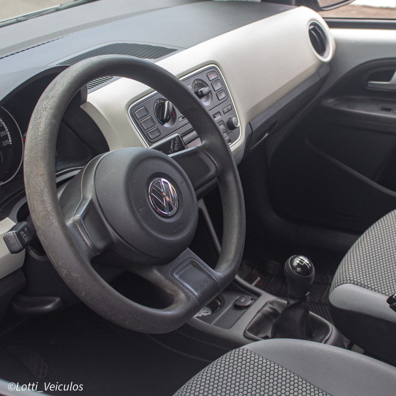 UP 1.0 TSI MOVE UP 12V FLEX 4P MANUAL - 2016 - FARROUPILHA