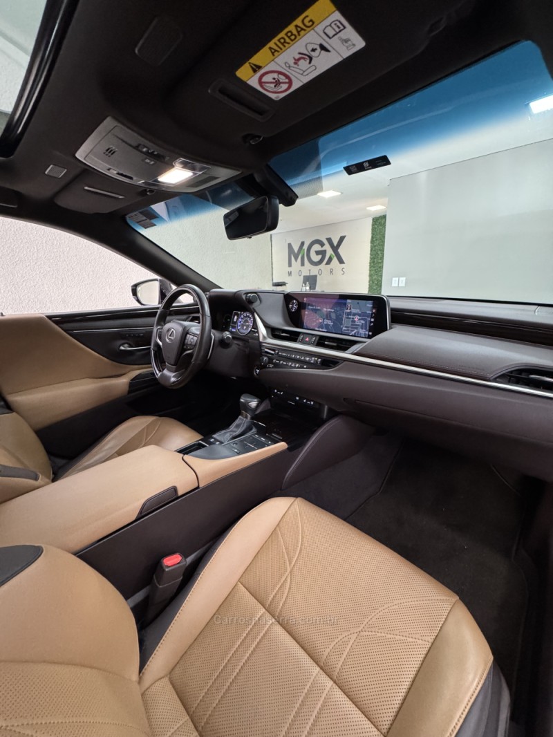 ES 300H 2.5 16V HÍBRIDO 4P AUTOMÁTICO - 2019 - PORTO ALEGRE