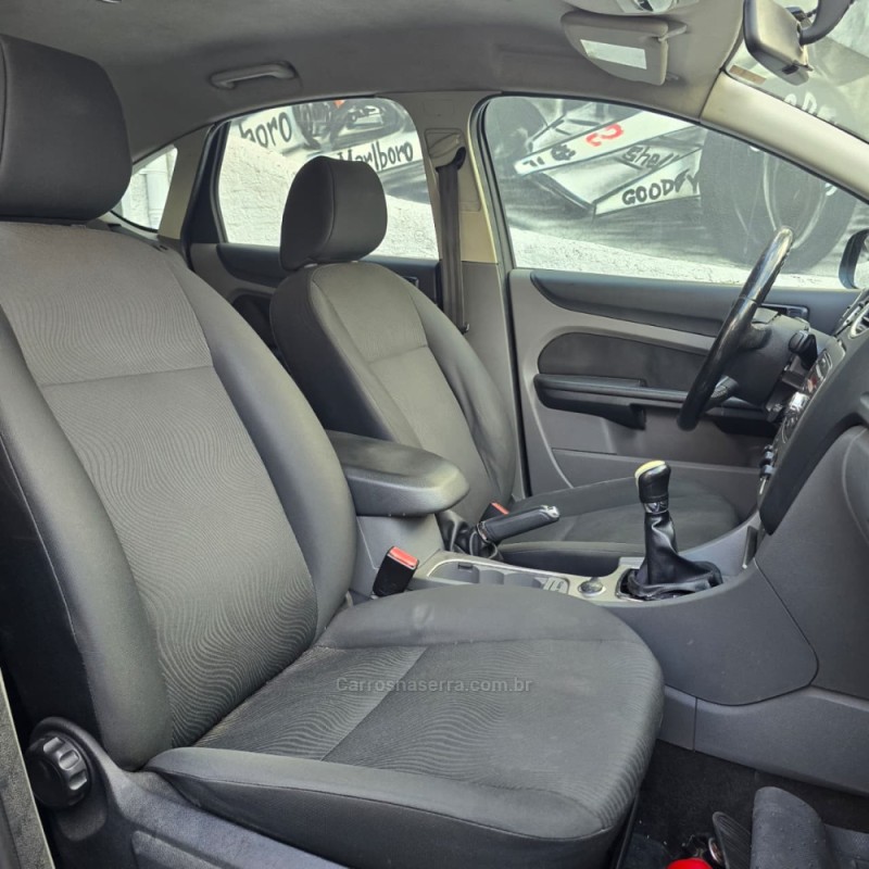 FOCUS 1.6 GL 16V FLEX 4P MANUAL - 2013 - CAXIAS DO SUL