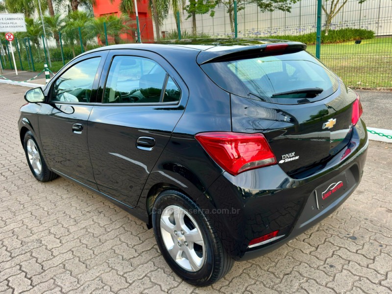 ONIX 1.4 MPFI LT 8V FLEX 4P MANUAL - 2019 - ESTâNCIA VELHA