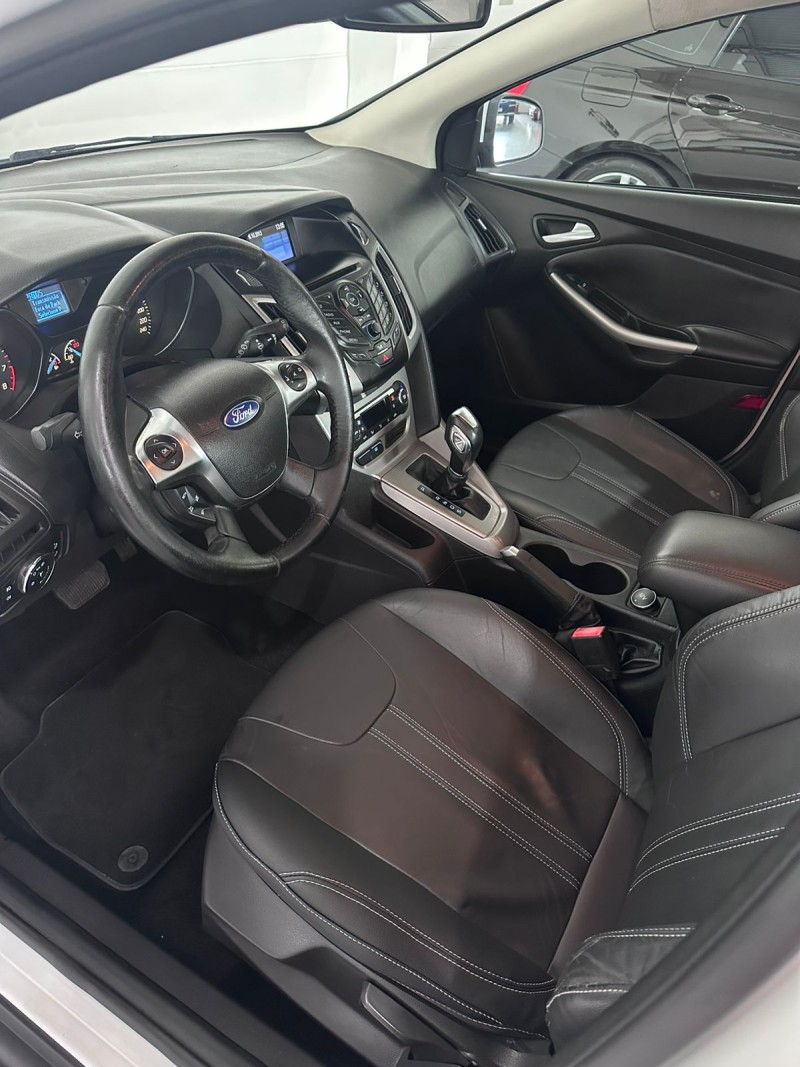 FOCUS 2.0 SE PLUS 16V FLEX 4P AUTOMÁTICO - 2014 - FARROUPILHA