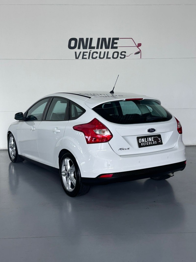 FOCUS 2.0 SE PLUS 16V FLEX 4P AUTOMÁTICO - 2014 - FARROUPILHA
