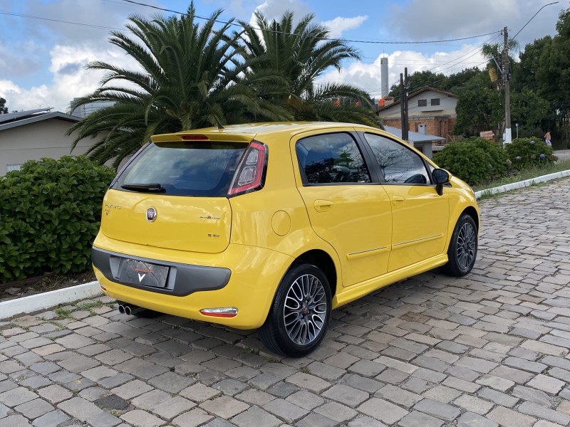 PUNTO 1.8 SPORTING 16V FLEX 4P MANUAL - 2014 - CARLOS BARBOSA