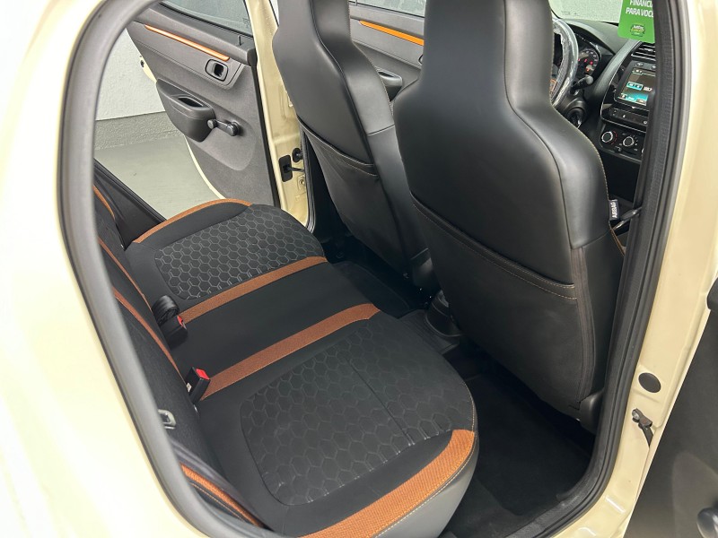 KWID 1.0 12V OUTSIDER FLEX 4P MANUAL - 2020 - CAXIAS DO SUL