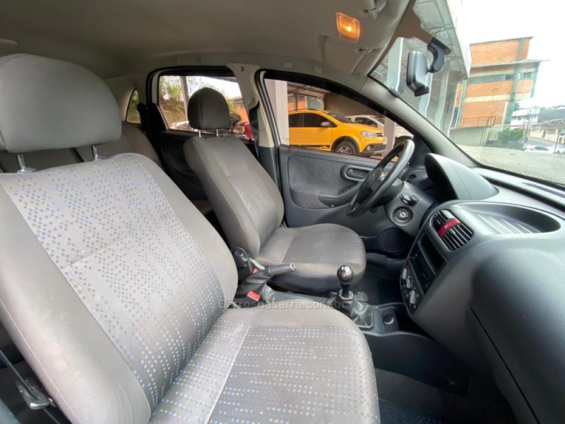 CORSA 1.4 MPFI MAXX 8V FLEX 4P MANUAL - 2011 - CAXIAS DO SUL
