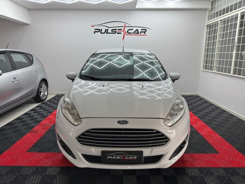 FIESTA 1.5 SE HATCH 16V FLEX 4P MANUAL - 2014 - CAXIAS DO SUL