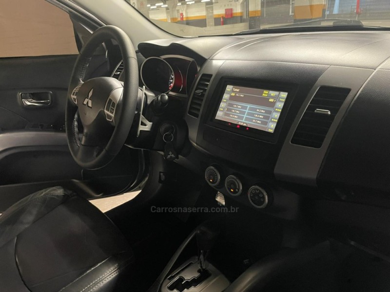 OUTLANDER 3.0 GT 4X4 V6 24V GASOLINA 4P AUTOMÁTICO - 2011 - CAXIAS DO SUL