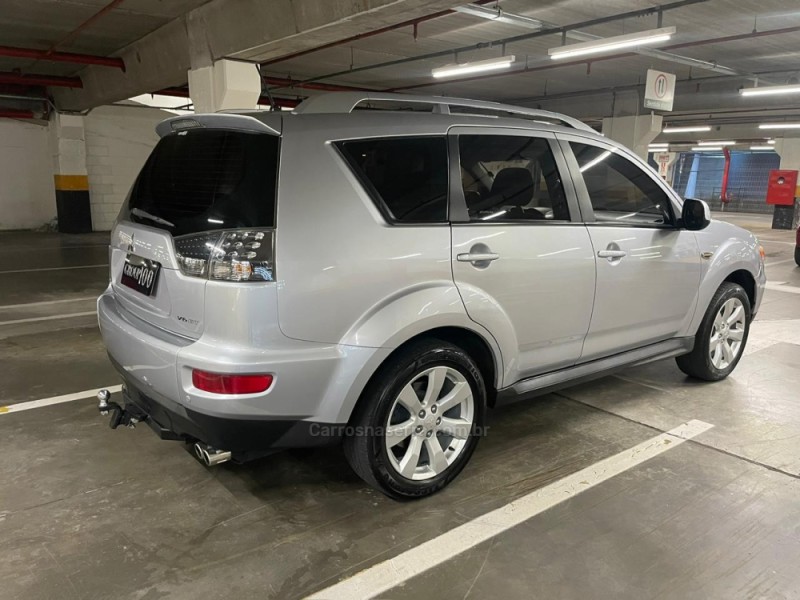 OUTLANDER 3.0 GT 4X4 V6 24V GASOLINA 4P AUTOMÁTICO - 2011 - CAXIAS DO SUL