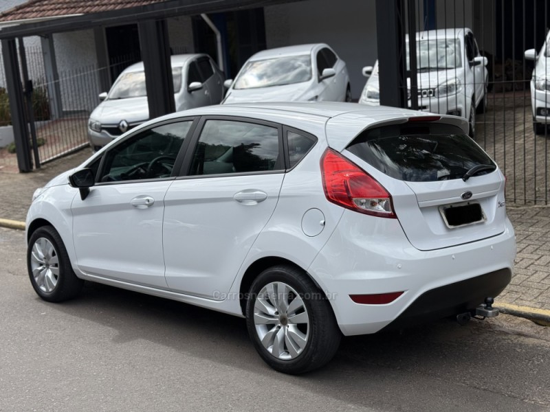 FIESTA 1.5 S HATCH 16V FLEX 4P MANUAL - 2015 - PAROBé