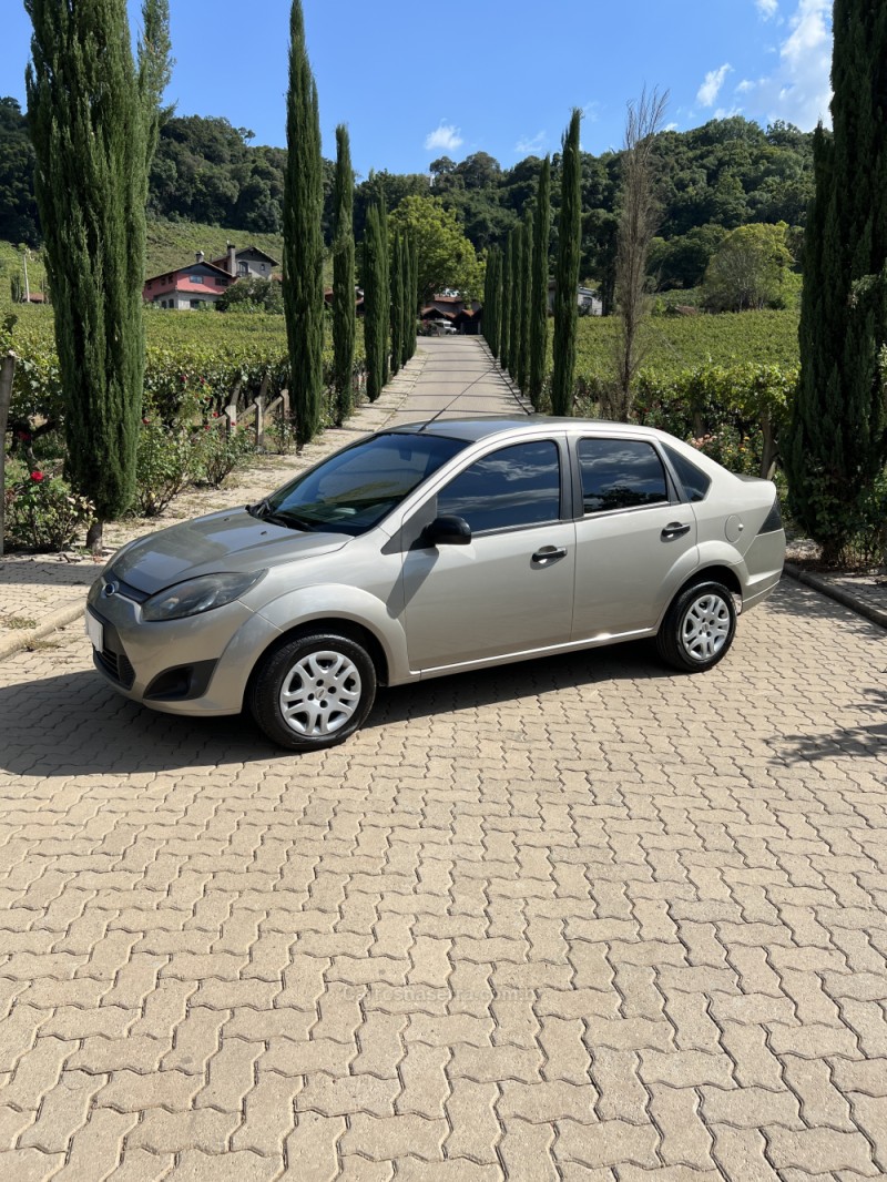 FIESTA 1.6 MPI SEDAN 8V FLEX 4P MANUAL