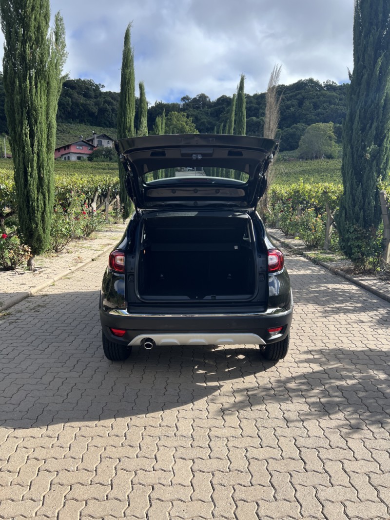 CAPTUR 1.6 16V FLEX INTENSE AUTOMÁTICO - 2018 - CAXIAS DO SUL