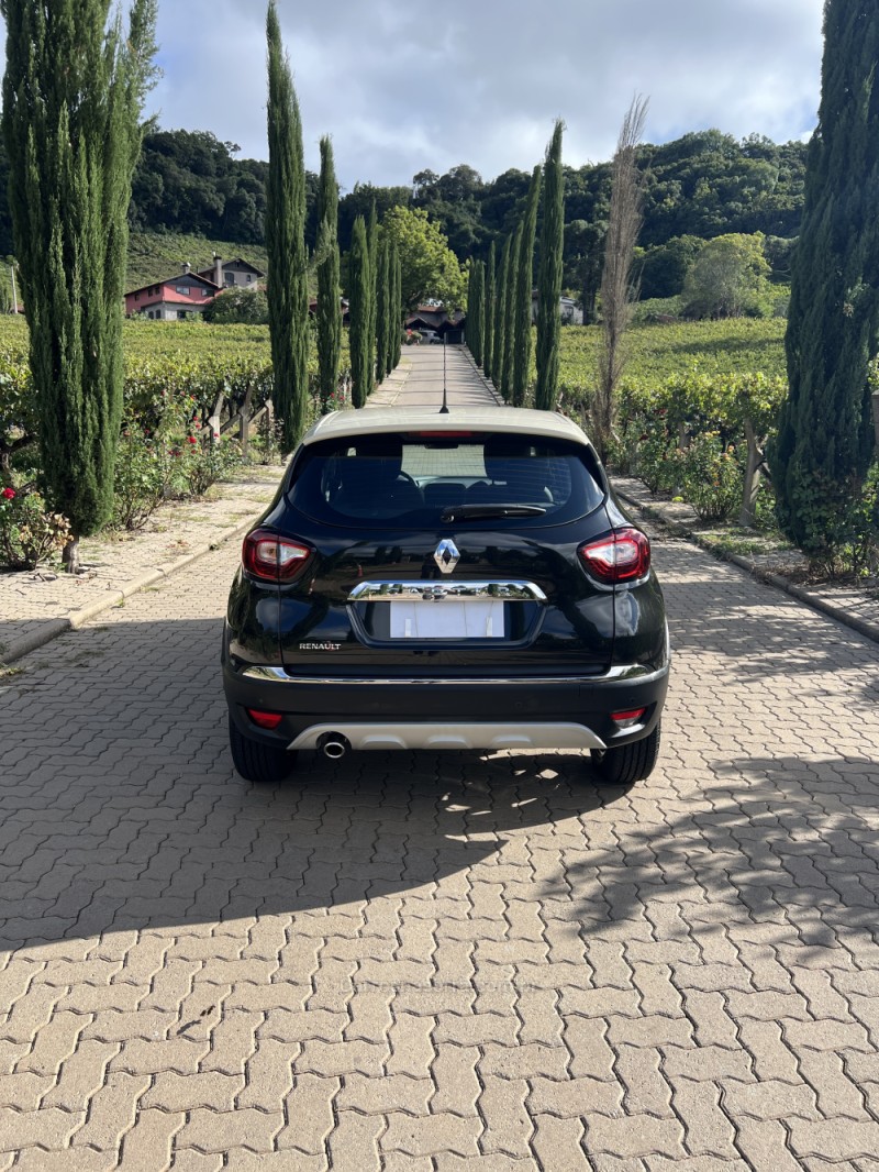CAPTUR 1.6 16V FLEX INTENSE AUTOMÁTICO - 2018 - CAXIAS DO SUL