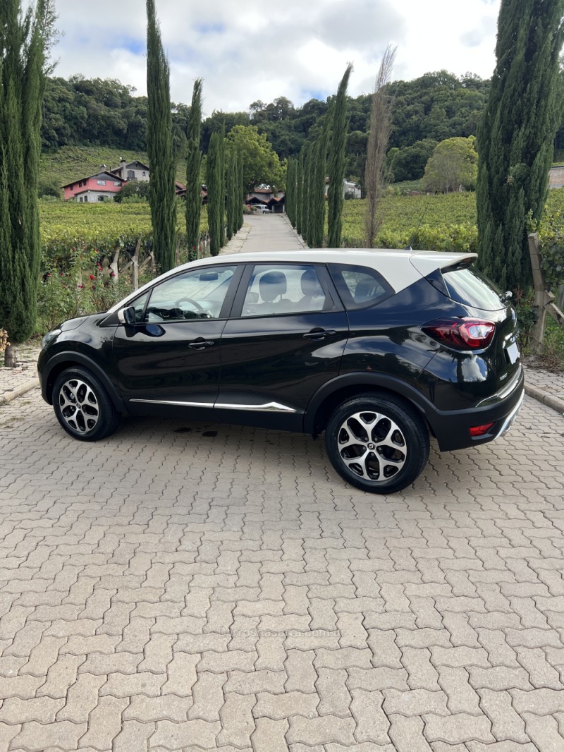 CAPTUR 1.6 16V FLEX INTENSE AUTOMÁTICO - 2018 - CAXIAS DO SUL