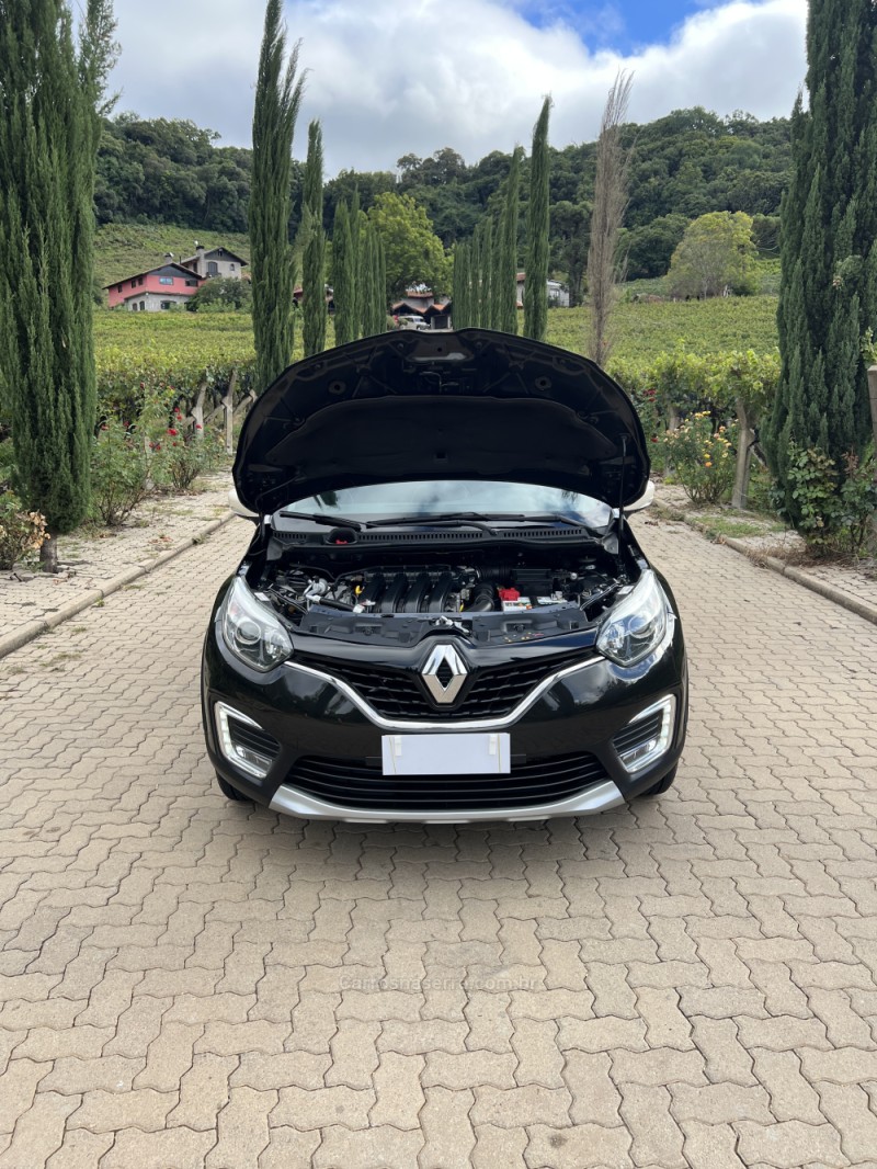 CAPTUR 1.6 16V FLEX INTENSE AUTOMÁTICO - 2018 - CAXIAS DO SUL