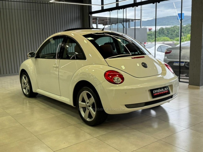 NEW BEETLE 2.0 MI 8V GASOLINA 2P TIPTRONIC - 2009 - DOIS IRMãOS