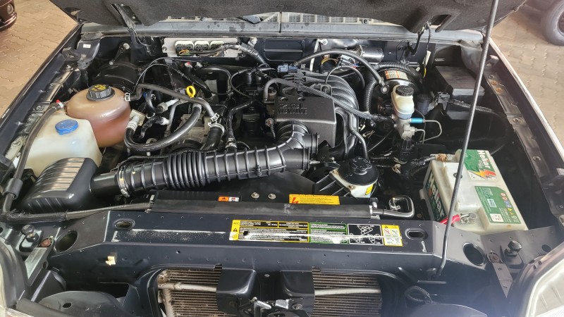 RANGER 2.3 XLT 16V 4X2 CD GASOLINA 4P MANUAL - 2010 - GARIBALDI