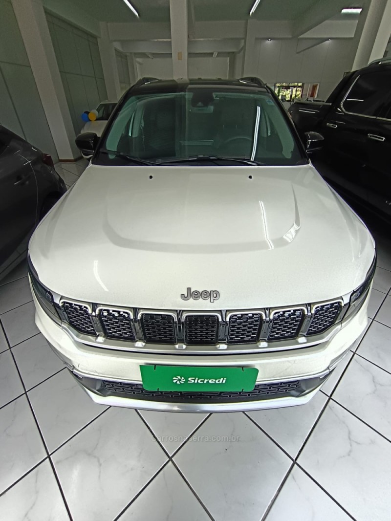 COMMANDER 1.3 LIMITED T270 16V 4X2 TURBO FLEX 4P AUTOMÁTICO - 2025 - NOVA PETRóPOLIS