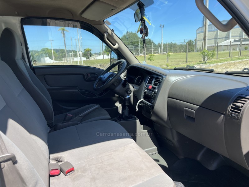 HR 2.5 TCI HD LONGO COM CAÇAMBA 4X2 8V 97CV TURBO INTERCOOLER DIESEL 2P MANUAL - 2016 - ANTôNIO PRADO