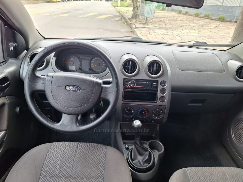 FIESTA 1.0 MPI SEDAN 8V FLEX 4P MANUAL - 2007 - CAXIAS DO SUL