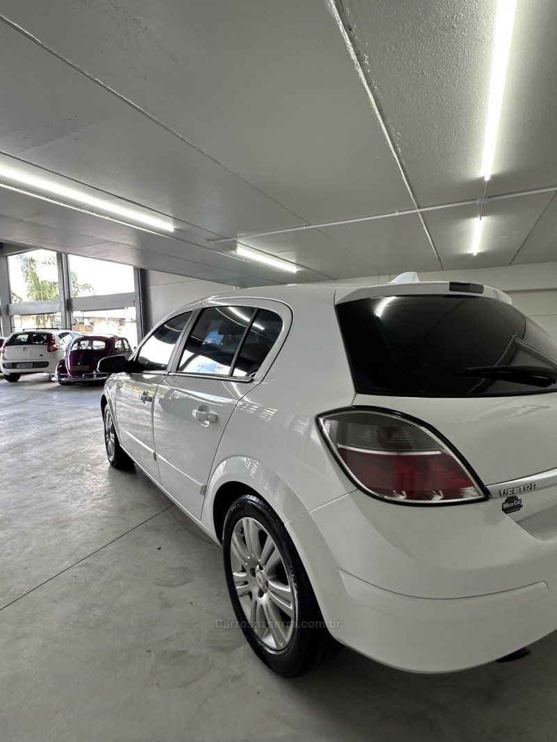VECTRA 2.0 MPFI GT HATCH 8V FLEX 4P MANUAL - 2010 - SãO MARCOS