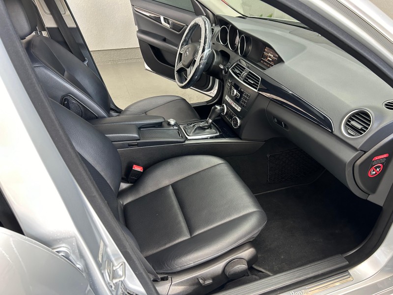 C 180 1.8 CGI CLASSIC 16V TURBO GASOLINA 4P AUTOMÁTICO - 2012 - CAXIAS DO SUL