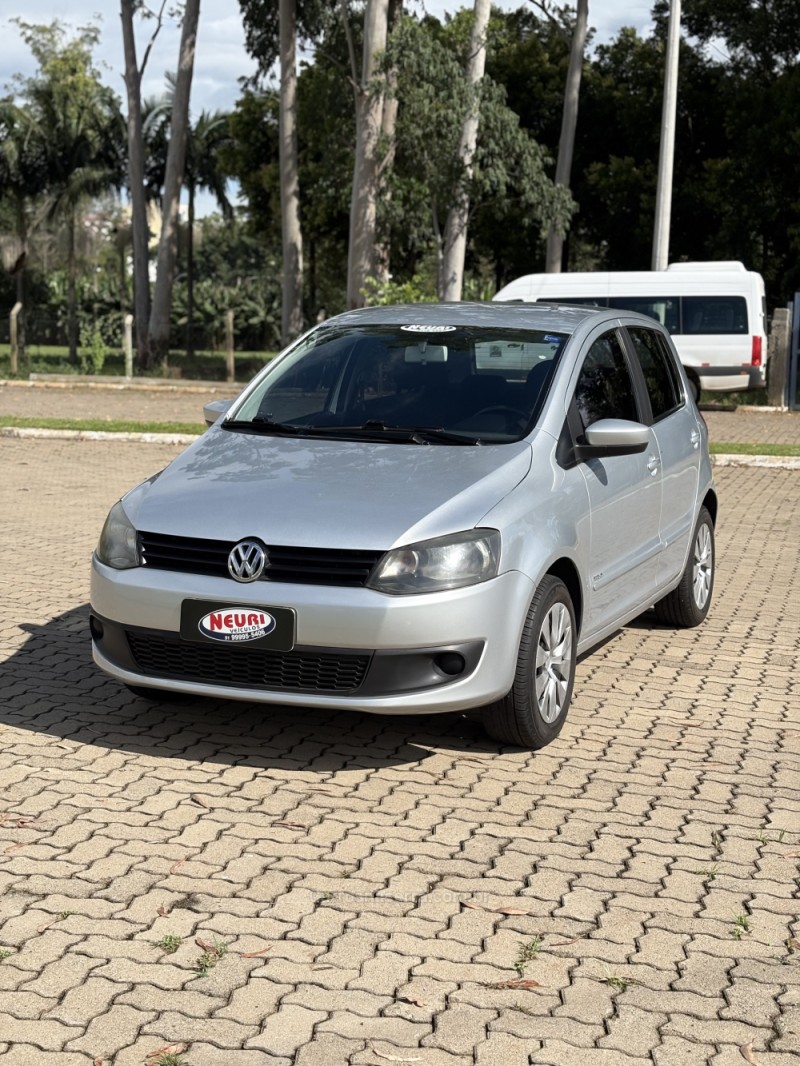 FOX 1.6 MI ITREND 8V FLEX 4P MANUAL - 2013 - LAJEADO