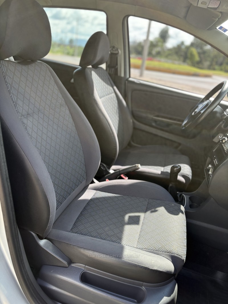 FOX 1.6 MI ITREND 8V FLEX 4P MANUAL - 2013 - LAJEADO