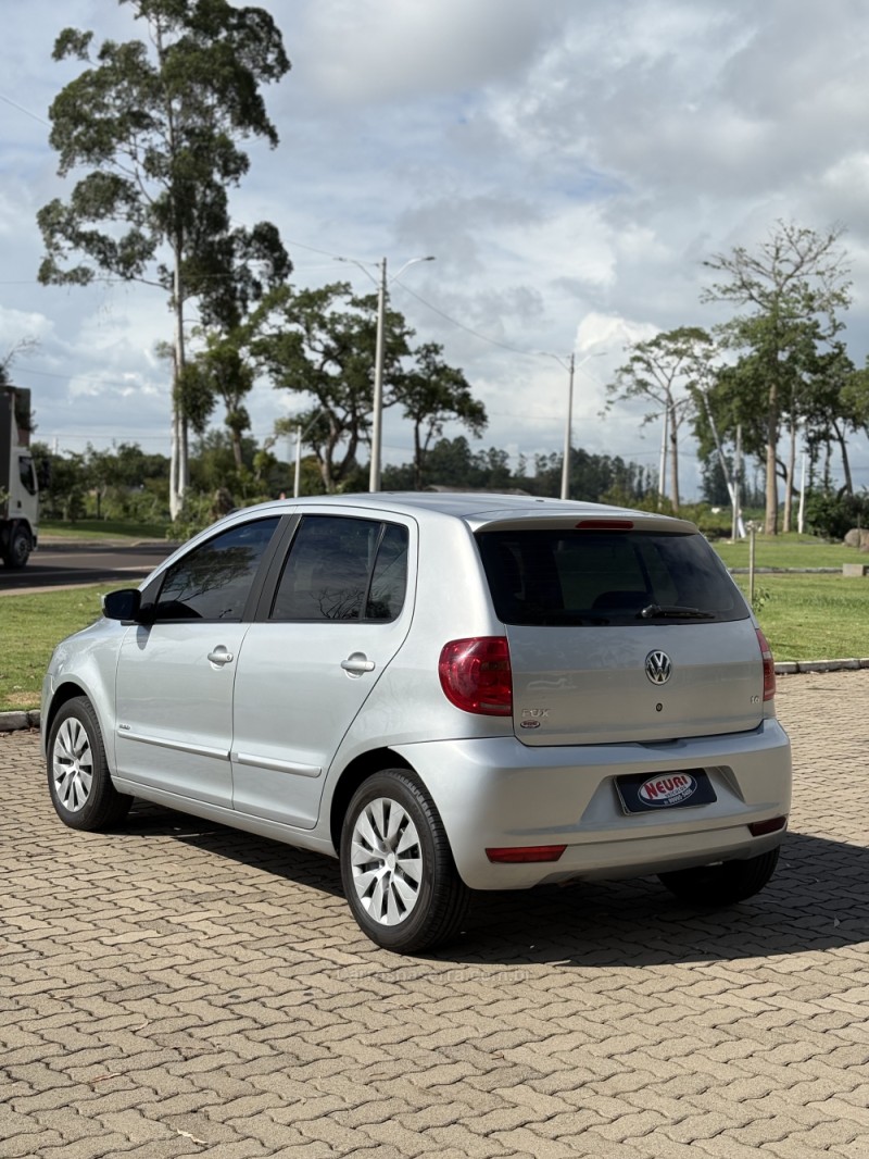 FOX 1.6 MI ITREND 8V FLEX 4P MANUAL - 2013 - LAJEADO